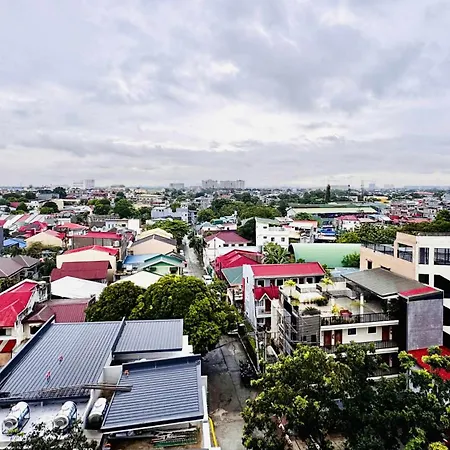 Minimalist Condo Near Naia Free Netflix Pool Balcony