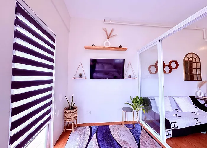Minimalist Near Naia Free Netflix Pool Balcony Apartahotel Manila
